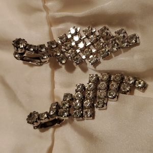 Silvertone Rhinestones Danfle Earings